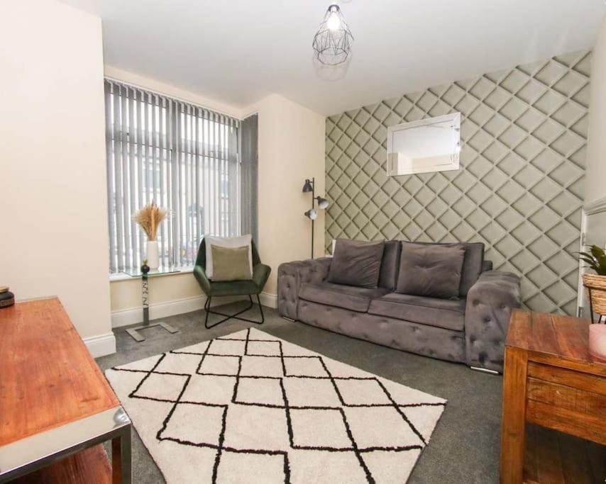 סוואנסי No25-Luxe Living Guest House- 2 Bed-Wifi-Free Parking-City- Beach מראה חיצוני תמונה